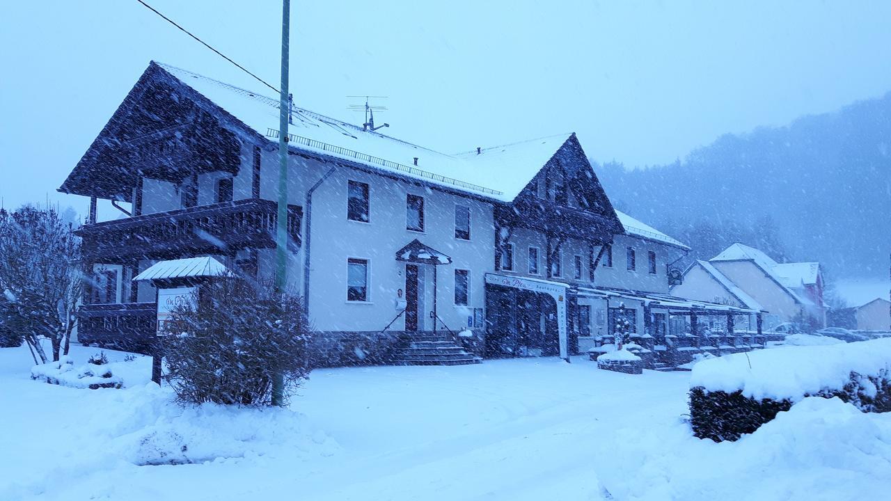 Restaurant - Pension Im Pfenn Irrhausen Exterior photo